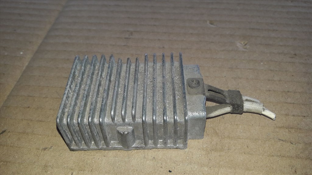 Suzuki Swift II 96-03 Injektor Ellenállás 33950-60E10 1. kép