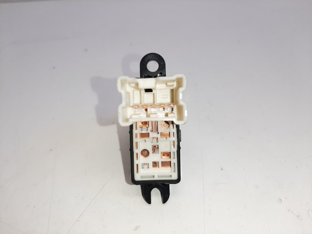 Nissan Note (E12) jobb elsõ ablakemelõ kapcsoló 2. kép
