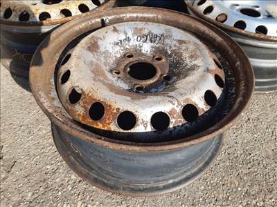 Renault Kangoo 07-14 <p>Felni méret: 15"</p><p>Felni szélesség: 6.0</p><p>Furatszám: 5</p><p>Osztókör: 108.0</p><p>ET szám: ET44</p><p>Állapot: Normál</p><p>Érdeklődéskor hivatkozzon erre: KIN-40161</p><p>Bármire van szüksége hívjon bizalommal!<br>Kizárólag munkaidőben hétfőtől - péntekig 8-12 13-16 óráig!<br>Alkatrészek széles választékban!<br>Hivatalos Regisztrált Autobontó Kecel!<br>Vásároljon Megbízható Helyről Beszerelési Garanciával Profiktól!</p> 25000