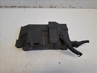 Renault Clio bal első biztosítéktábla motortér