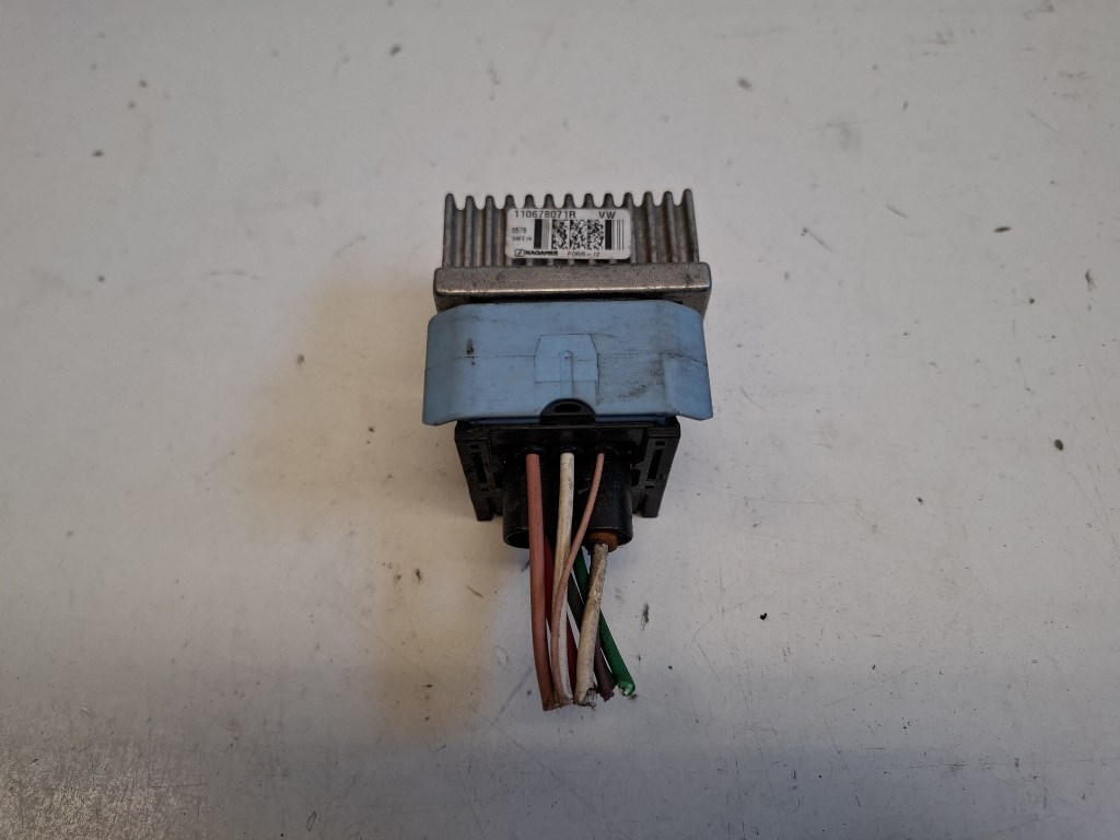 Renault Clio  izzítórelé 110678071R 1. kép