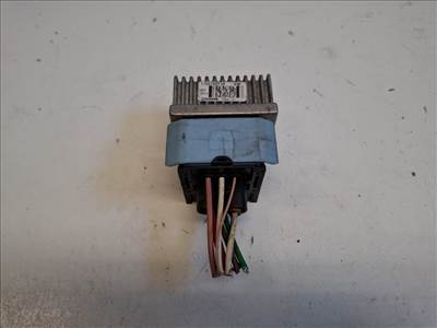 Renault Clio  izzítórelé 110678071R