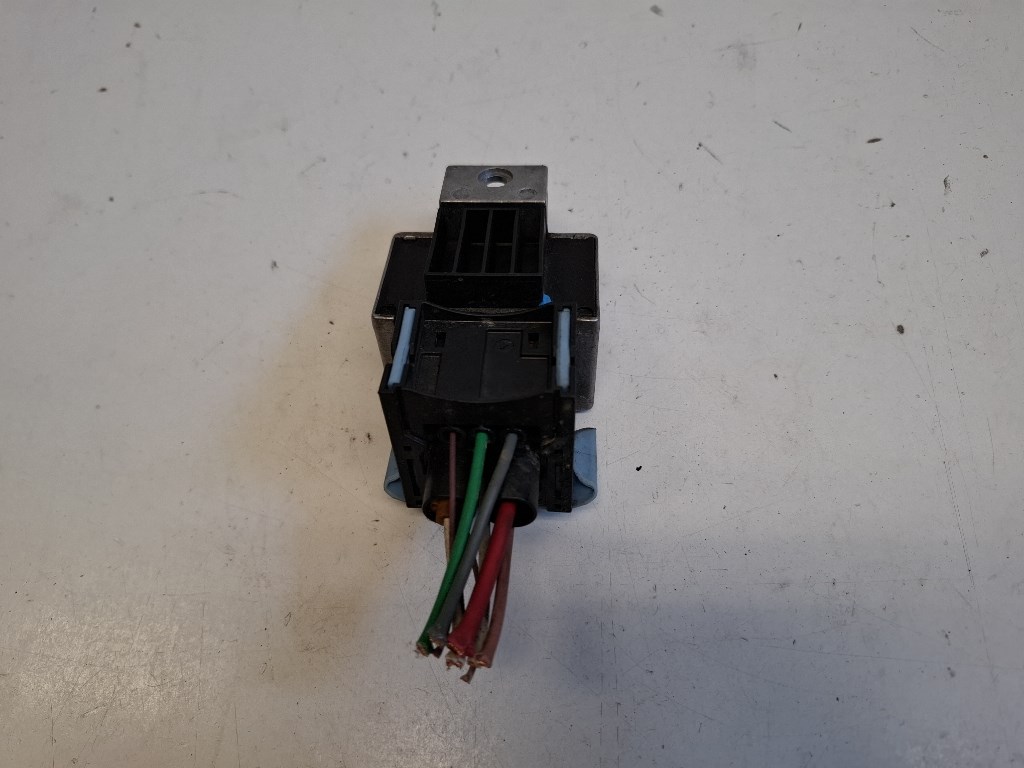 Renault Clio  izzítórelé 110678071R 2. kép