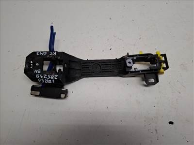 Toyota Verso bal hátsó kilincsfészek