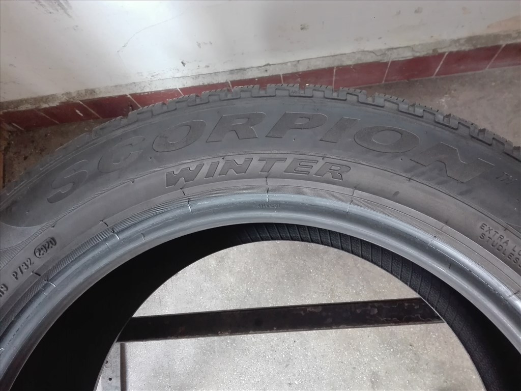 235/55R18 Pirelli téli gumi garnitúra 235/55 r18 9. kép