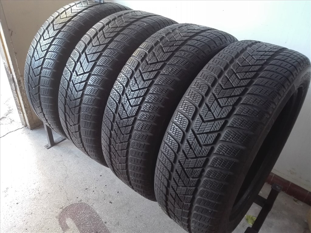 235/55R18 Pirelli téli gumi garnitúra 235/55 r18 3. kép