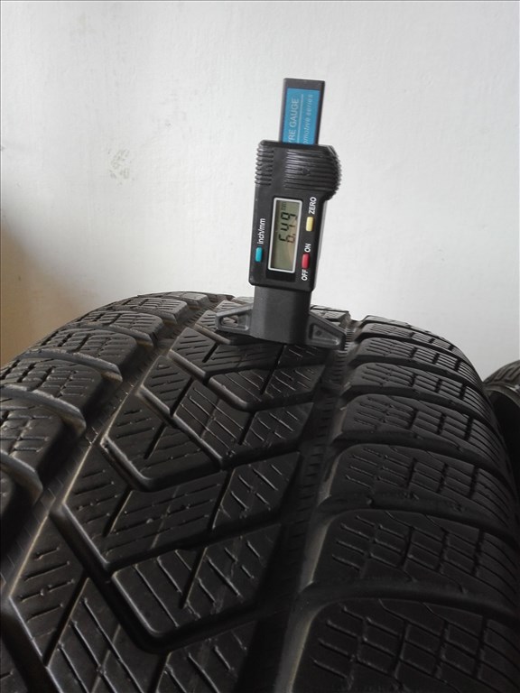 235/55R18 Pirelli téli gumi garnitúra 235/55 r18 5. kép