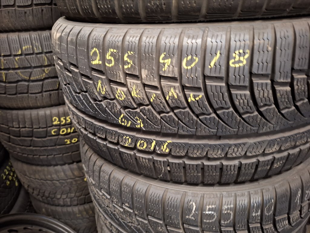  255/40/18"  Nokian téli gumi  1. kép