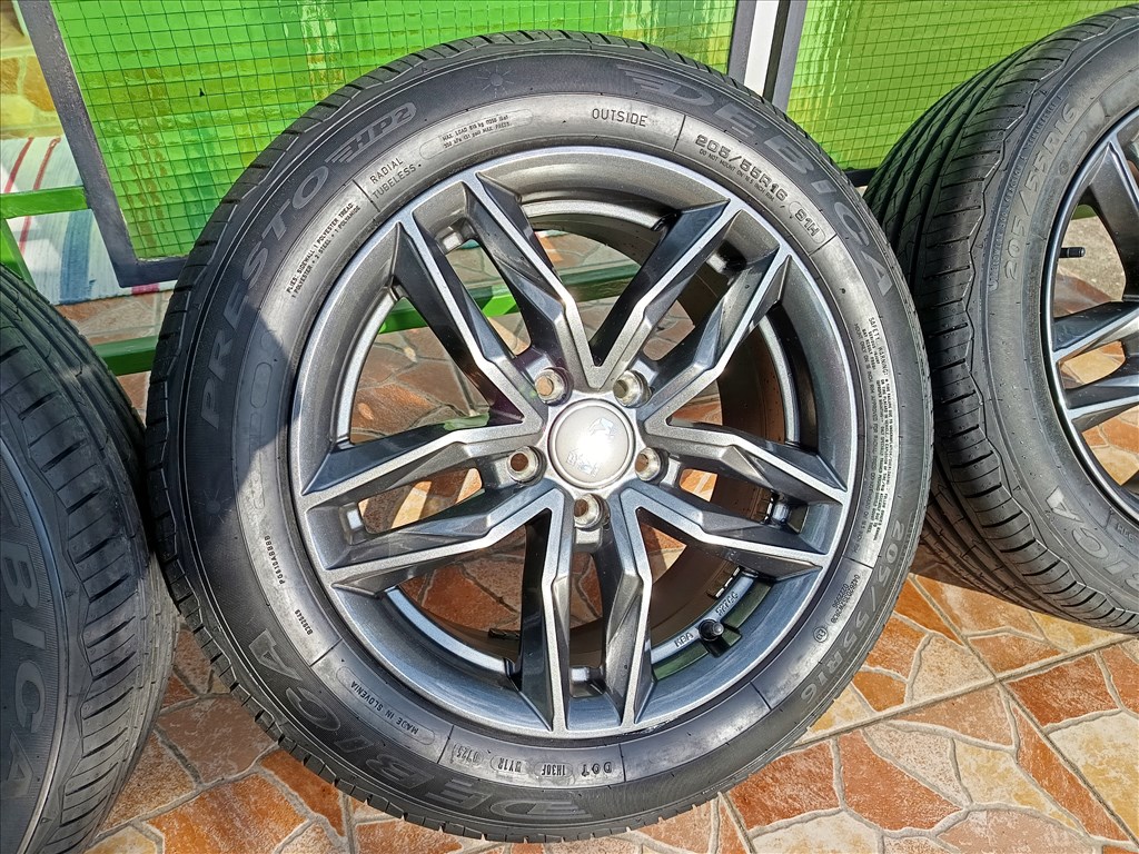  MAM RS3 grafit alufelni, 5x108, 7x16, et45 + 30km-es Debica 205/55 r16 1. kép