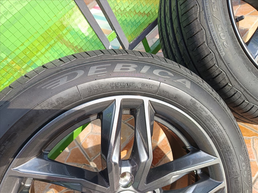  MAM RS3 grafit alufelni, 5x108, 7x16, et45 + 30km-es Debica 205/55 r16 3. kép