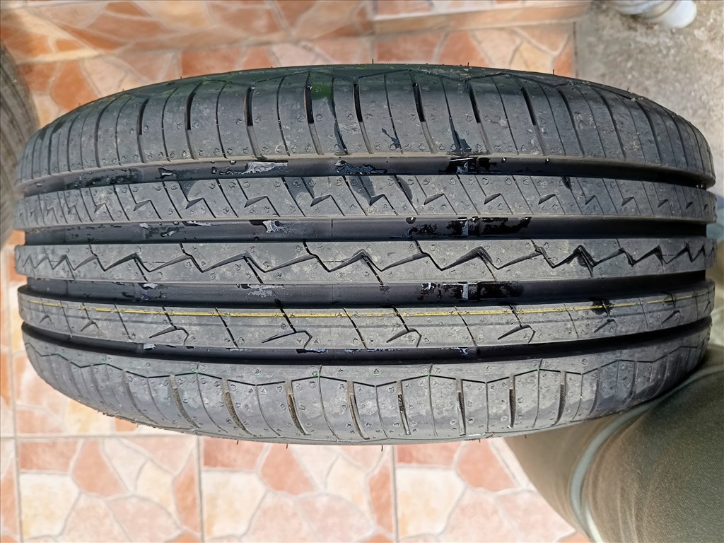  MAM RS3 grafit alufelni, 5x108, 7x16, et45 + 30km-es Debica 205/55 r16 5. kép