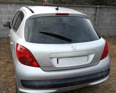 Peugeot 207 bontott alkatrészei