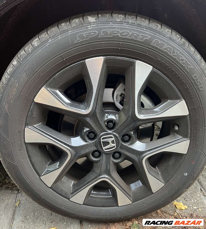  225/5518" újszerű Dunlop nyári gumi gumi 1. kép