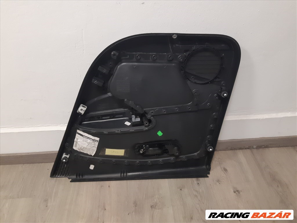 Volkswagen Polo VI bal hátsó ajtókárpit  6r6867211 3. kép