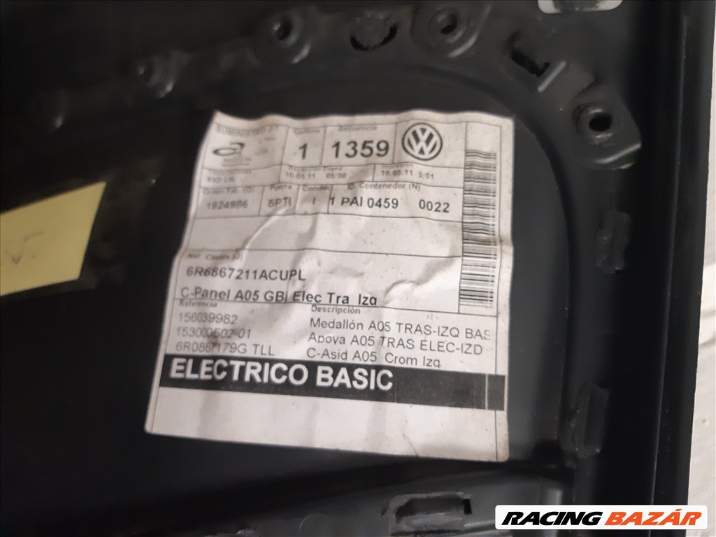 Volkswagen Polo VI bal hátsó ajtókárpit  6r6867211 8. kép