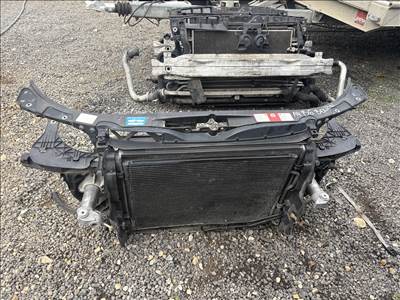 Audi A4 (B6/B7) homlokfal, hűtősor 