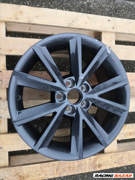 Skoda 16-os gyári alufelni pótkeréknek  10. kép