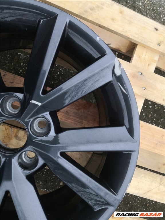 Skoda 16-os gyári alufelni pótkeréknek  2. kép