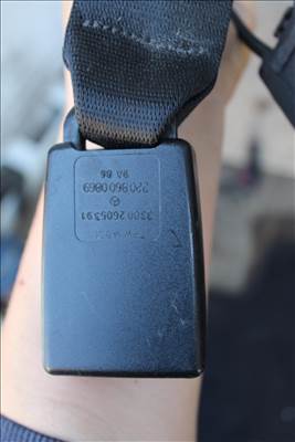 Mercedes S 320 W220  övcsat fogadó A2208600869