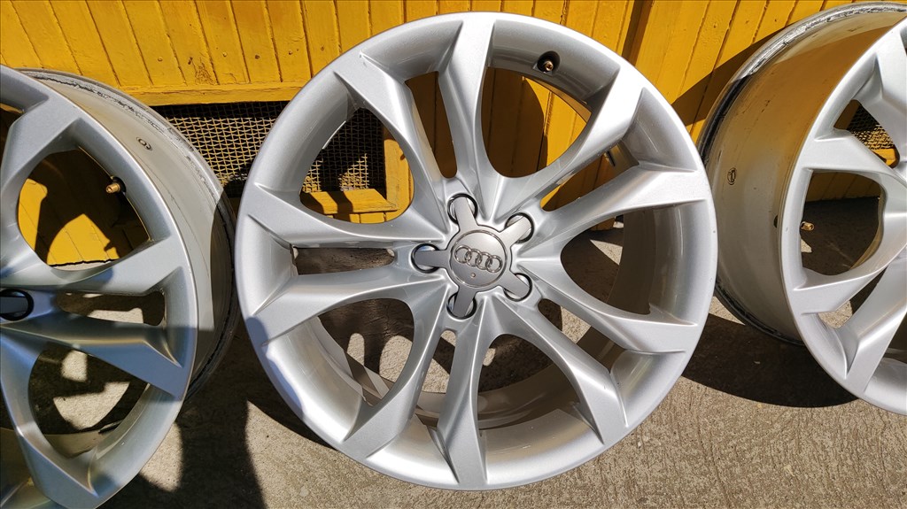 Audi gyári (Ronal) alufelni, 8x18, 5x112, 66.6, et31 1. kép