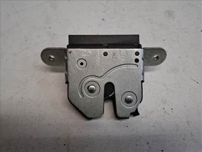 Fiat 500  csomagtérajtózár (csomagtérajtó zár) 55701971