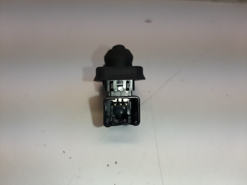 Mitsubishi Outlander jobb hátsó ajtónyitás érzékelõ 2. kép