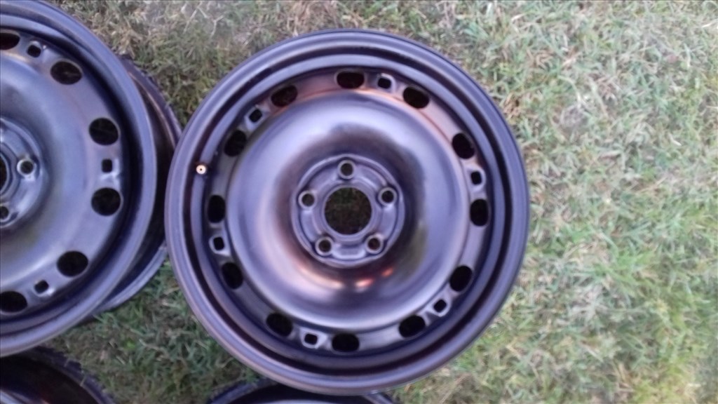  5x100 lyukosztású 6J 15" használt (gyári felni) lemezfelni Vw Skoda Seat 2. kép