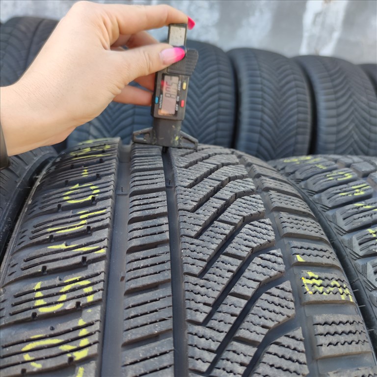 225/40 R18 Petlas téli gumi 99500ft a 4db/12/ 4. kép