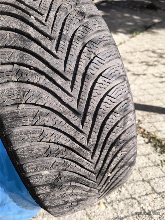  215/5017" használt Michelin téli gumi gumi 3. kép