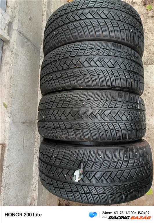  215/4518" újszerű Vredestein téli gumi gumi 2. kép