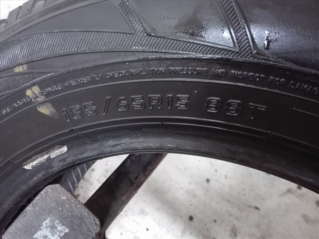 185/65R15 Falken téli gumi garnitúra 185/65 r15 6. kép