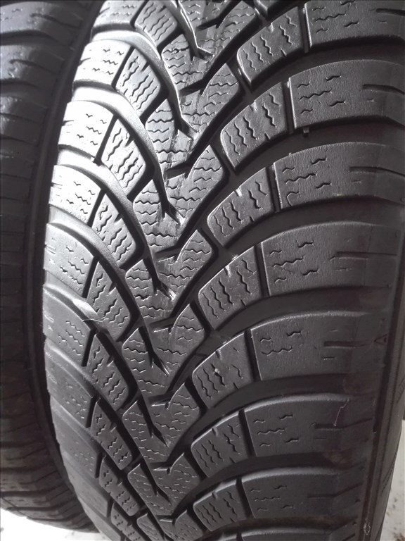 185/65R15 Falken téli gumi garnitúra 185/65 r15 3. kép