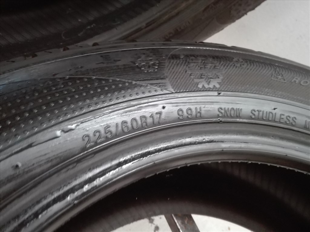 225/60R17 Kumho téli gumi garnitúra 225/60 r17 6. kép