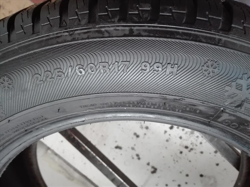225/60R17 Kumho téli gumi garnitúra 225/60 r17 8. kép