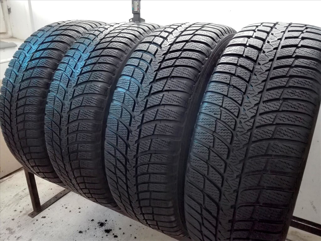 225/60R17 Kumho téli gumi garnitúra 225/60 r17 1. kép