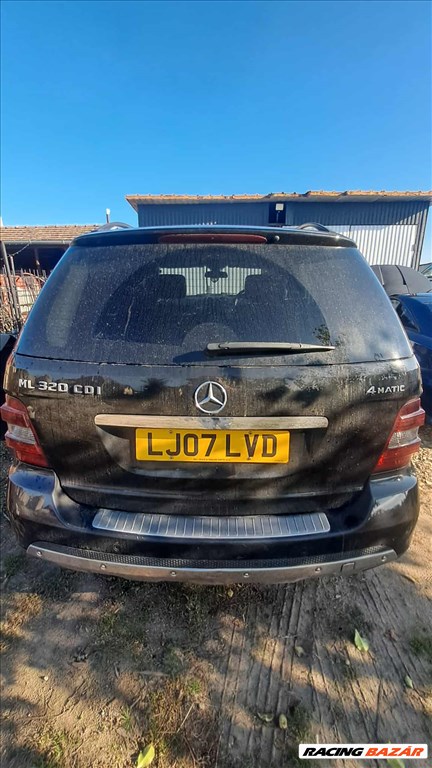 Mercedes ML 320 bontott alkatrészei vagy egyben bontásra eladó 2. kép