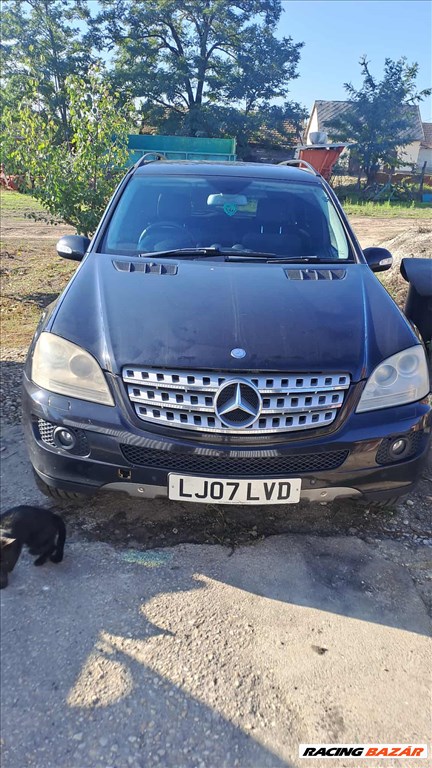 Mercedes ML 320 bontott alkatrészei vagy egyben bontásra eladó 3. kép