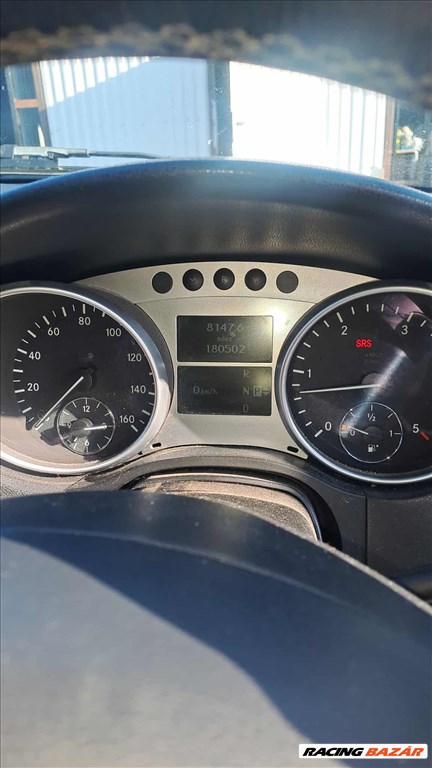 Mercedes ML 320 bontott alkatrészei vagy egyben bontásra eladó 8. kép