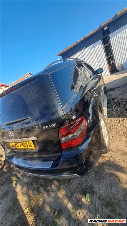 Mercedes ML 320 bontott alkatrészei vagy egyben bontásra eladó 10. kép