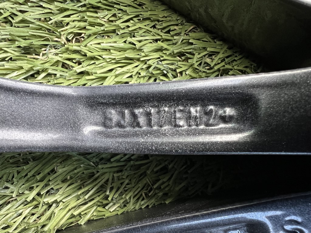 5x114.3 17" Aluett alufelni 8Jx17h2 ET45 7. kép