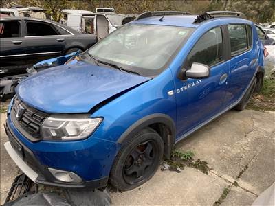 Dacia Sandero II bontott alkatrészei