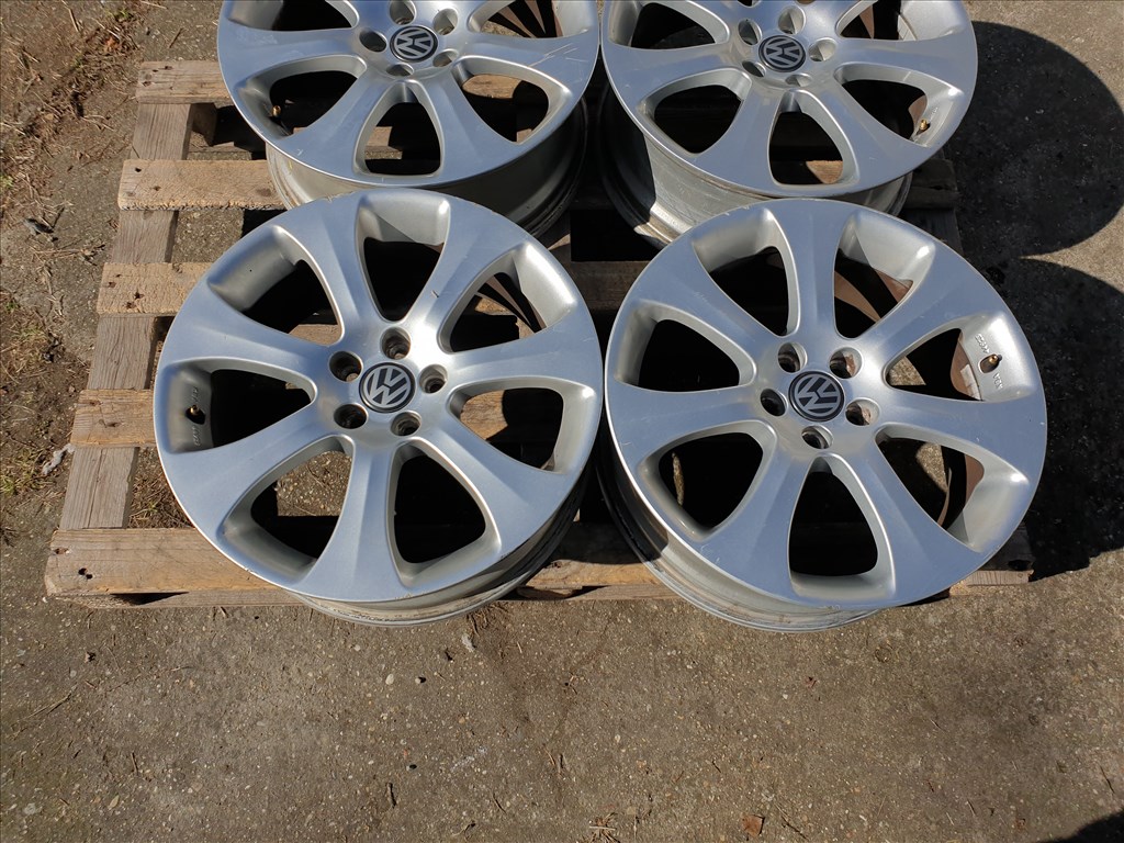 17" 5x100 Volkswagen Golf IV 2. kép