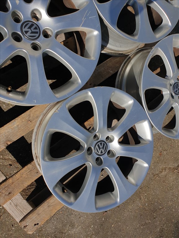 17" 5x100 Volkswagen Golf IV 3. kép