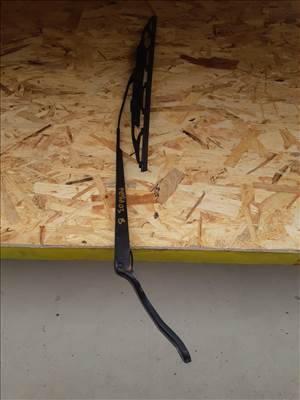 Ford Fiesta III Bal Első Ablaktörlő Kar