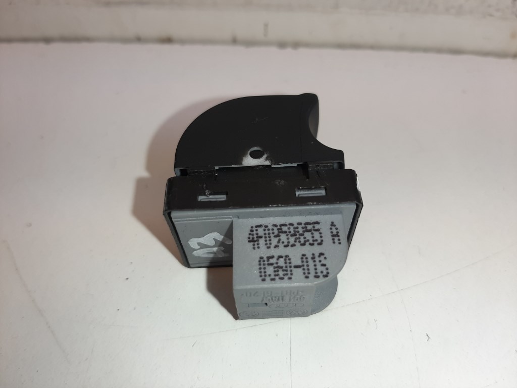 Audi A3 (8P) jobb hátsó ablakemelõ kapcsoló 4F0959855A 2. kép