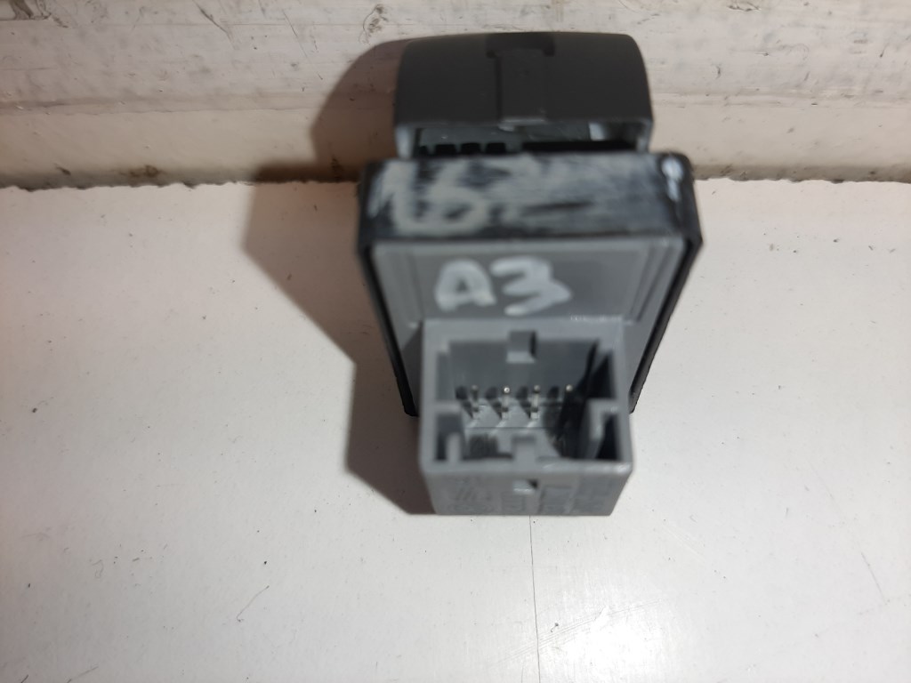 Audi A3 (8P) jobb hátsó ablakemelõ kapcsoló 4F0959855A 3. kép