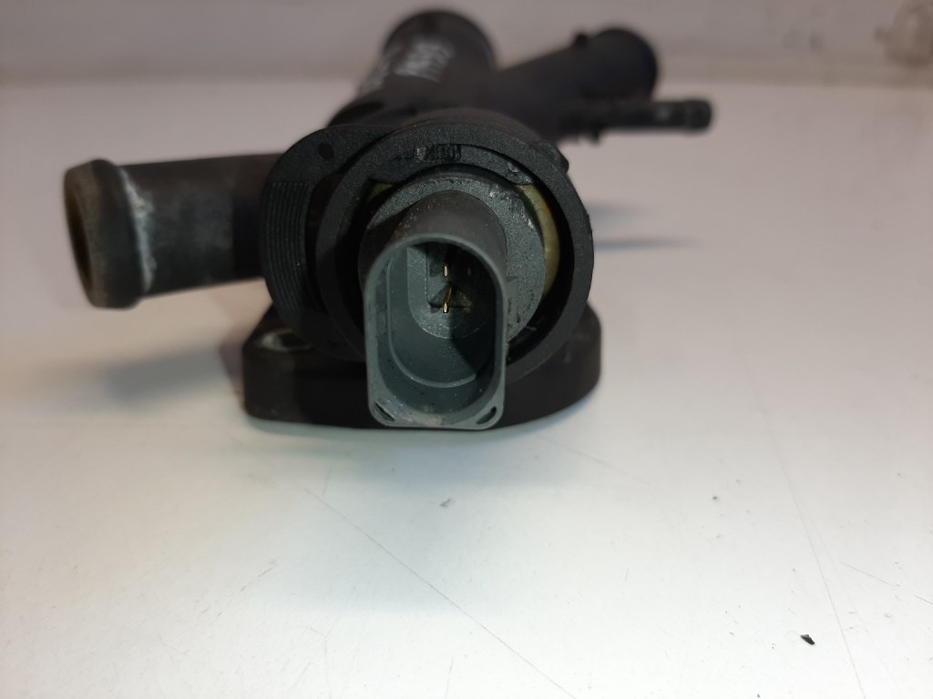 Audi A3 (8P) vízhûtõ csõ (vízcsõ) 03L121131AA 3. kép