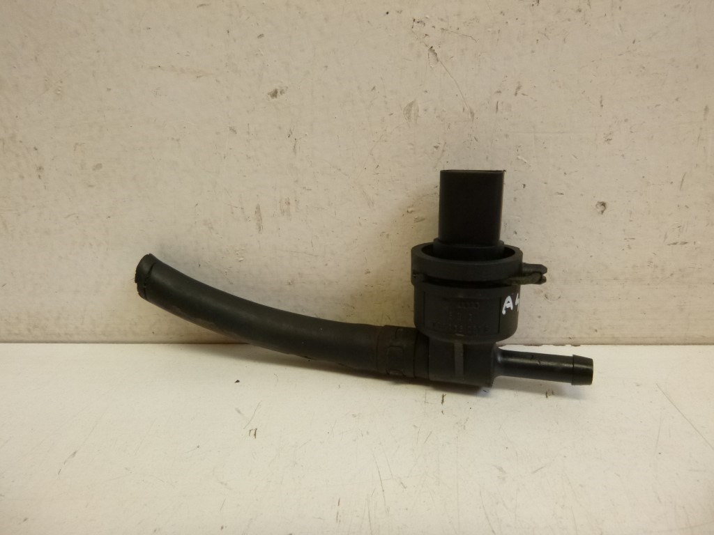 Audi A4 (8E B6) üzemanyag hõmérséklet jeladó 038906081B 1. kép