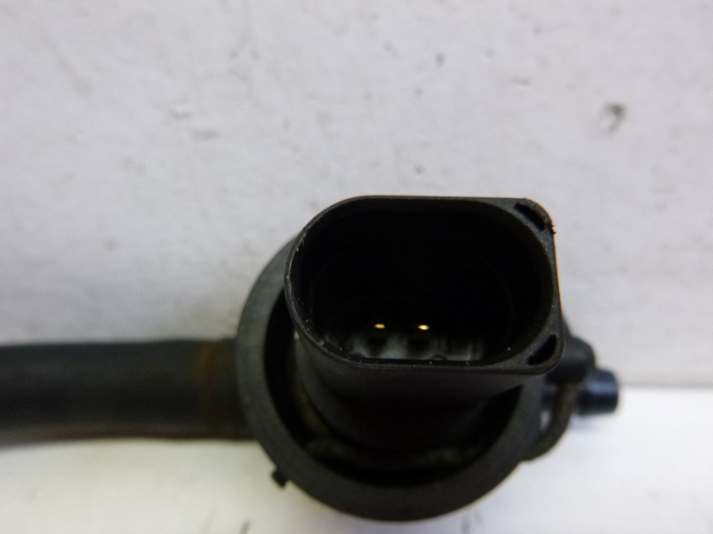 Audi A4 (8E B6) üzemanyag hõmérséklet jeladó 038906081B 2. kép