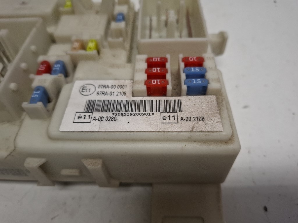 Ford Focus  biztosítéktábla utastér 7M5T14A073JG 2. kép